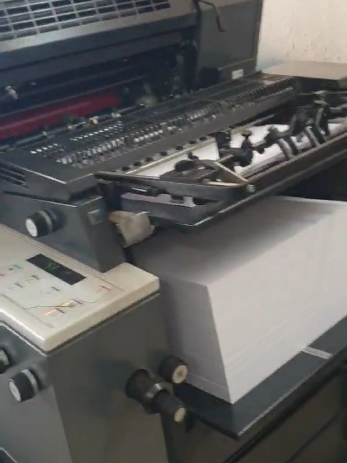 HEIDELBERG GTO PM 52-2 #antonopoulos #used #printing #machinery #sheetfed #sheetedoffsetpress #sheetfedprinting #sheetfedpress #sheetfedoffset #printingpress #printingmachine #offset #offsetprinting #binding #binder #gluing #laminating #heidelberg #bookbinding #finishing #papercutting #papercuttingmachine #filmlaminating #gathering #threeknifetrimmer #stitching #stacker #folding #sewing #creasing #threeknifetrimmer #graphicmachinery #graphicmachines #druckmaschinen #druckmaschine #heidelbergdruckmaschinen #sdy #stahl #adast #724 #perfecta #bremher