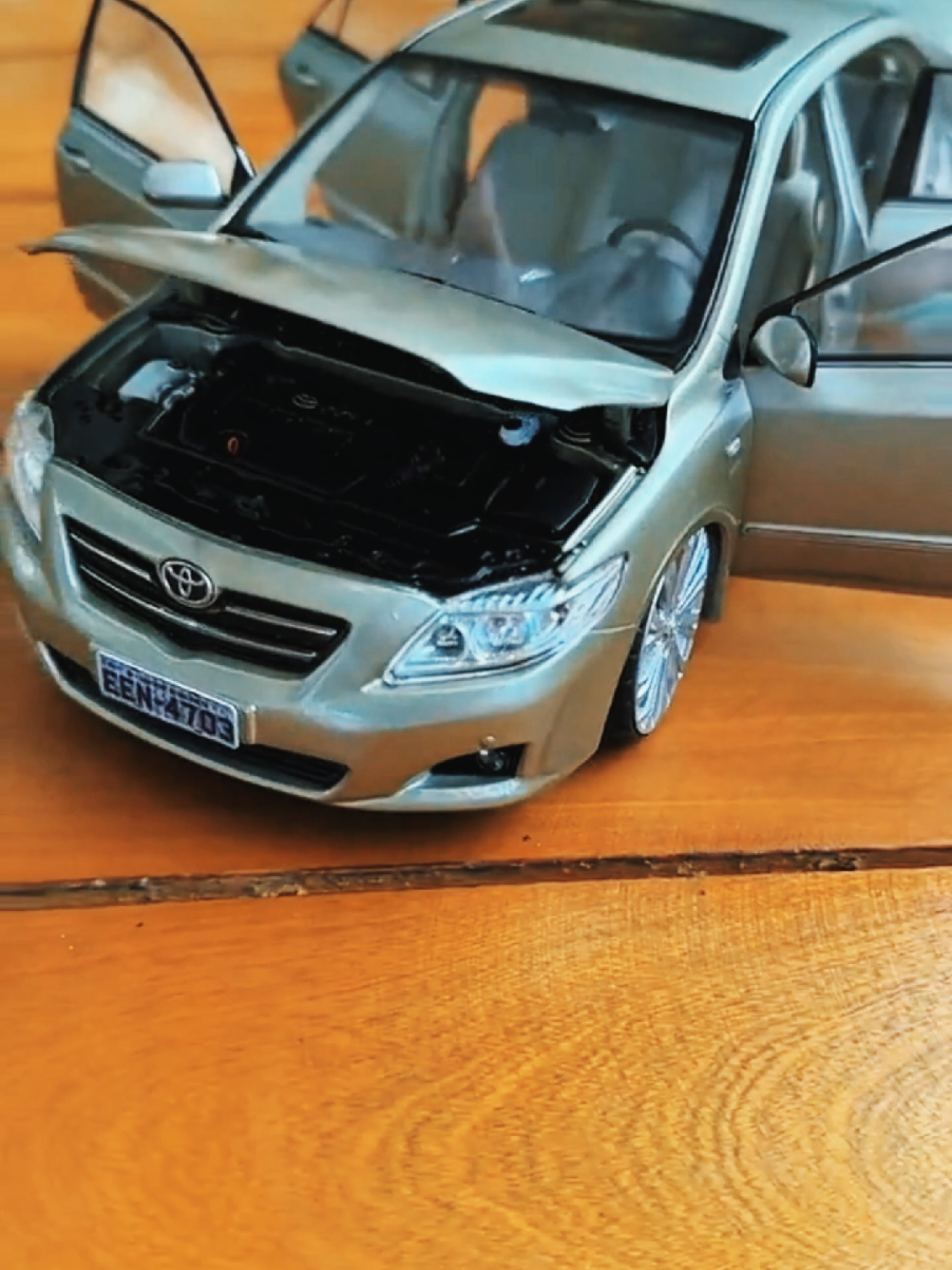 Miniatura Toyota Corolla carrinho #carro #miniatura #corolla 