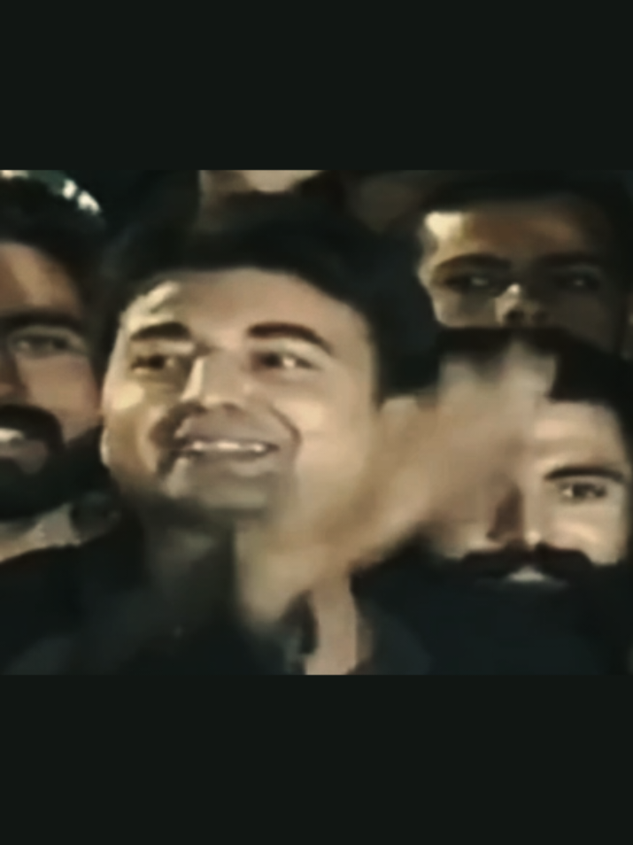 ہمیشہ ہی نہیں رہتے کبھی چہرے نقابوں میں  سب ہی کردار کھلتے ہیں کہانی ختم ہونے پر ۔