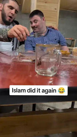 #islammakhachevvsarmantsarukyan #islamanddcfunnymoments #islammakhachev🦁 #islammmakhachevchampion #islammkhachev🇷🇺 #islammakhachevinspiration 