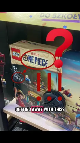 LEGO, you've got some explaining to do. Is it ONE piece or 926 pieces?! I'm so confused. 🤨