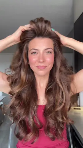 The ultimate blowout ✨ step by step hair tutorial ✨ for the most voluminous and bouncy Dyson Airwrap curls! 
