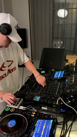 Little mix #afrohouse #teile #v10 #dj #fyp @SCUFFERS @TEILE Elektronik 