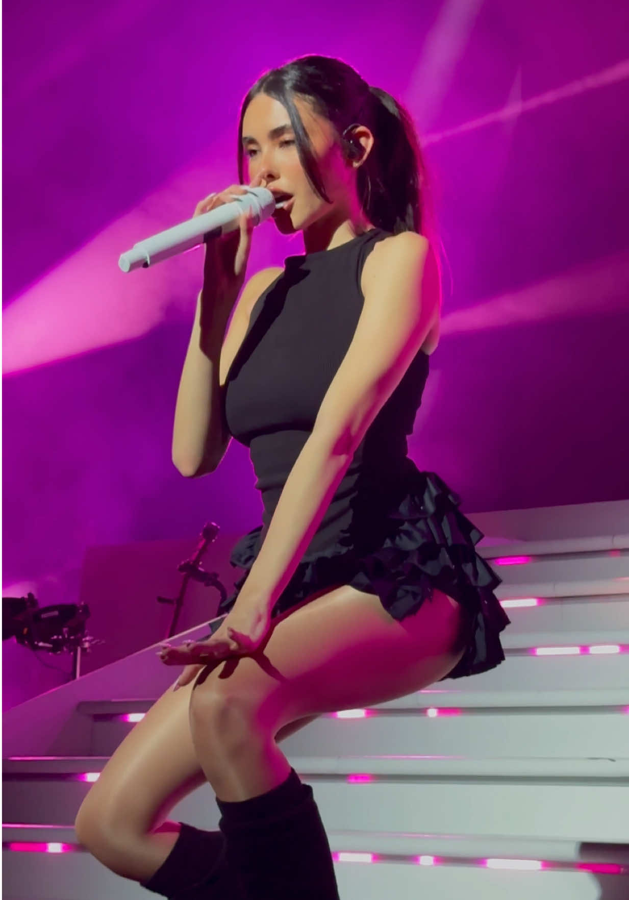 ig: shotbystefano #madisonbeer #spinnintour @madison beer 