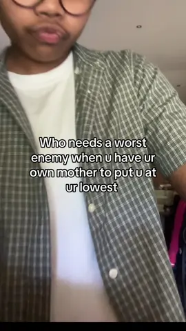 The way I love my mom but honestly most of the time loving her just hurts #fyp #vent #mommyissues 