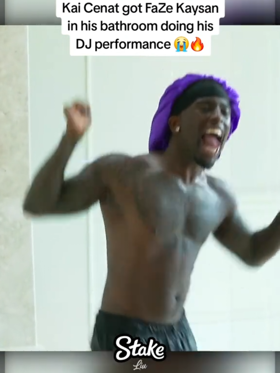 Kai Cenat got FaZe Kaysan in his bathroom doing his DJ performance 😭🔥 #kaicenat #fyp 