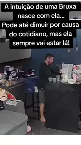 Desperta Bruxa Poderosa!😝 #bruxa  #mistica  #witchvibes 