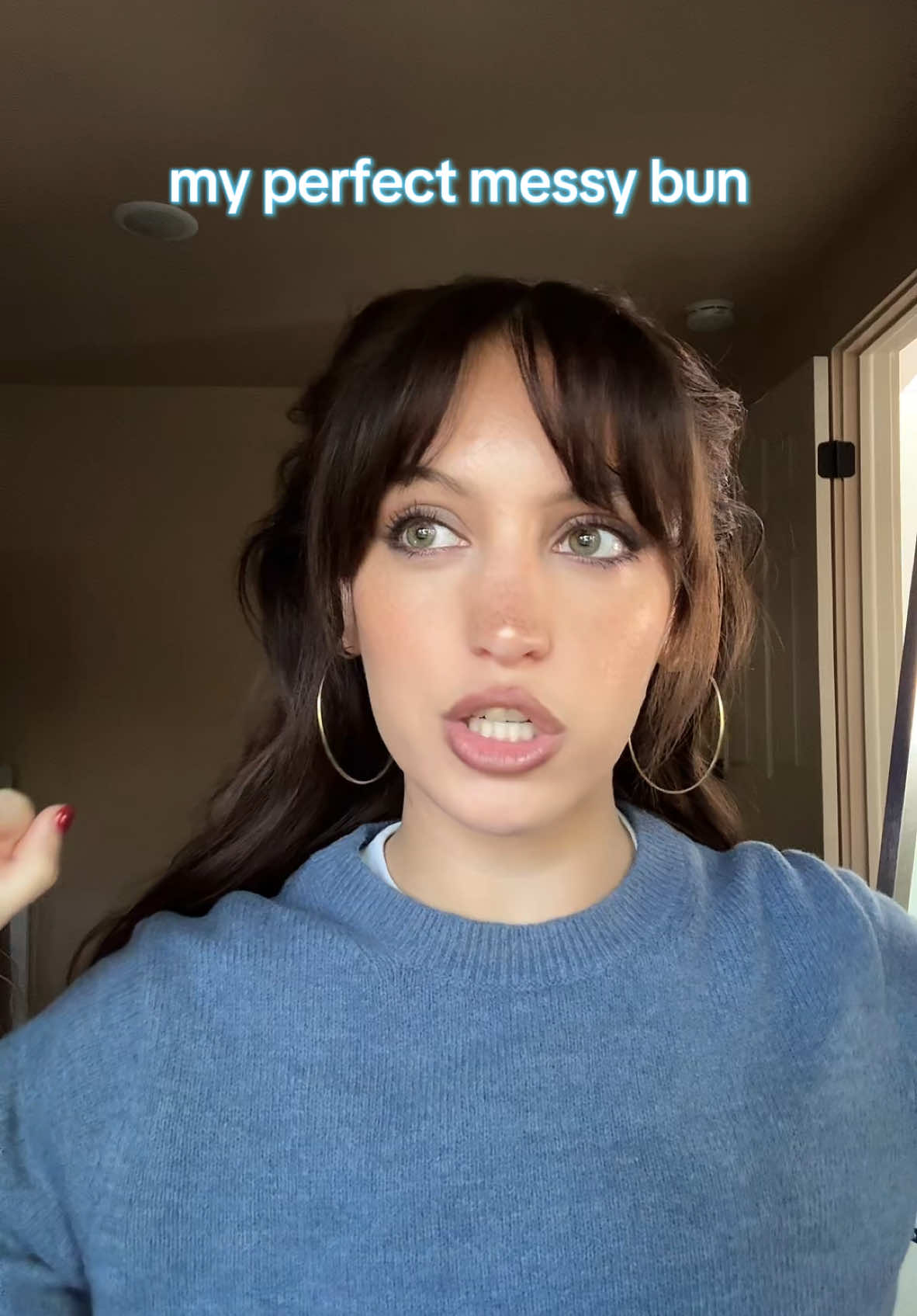 if only I had an infinity scarf and a PSL with some knee high boots :/