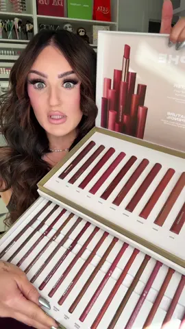 Best rebrand I’ve seen in a while… #morphe #morpherebrand #makeup #beauty #lipcombo 