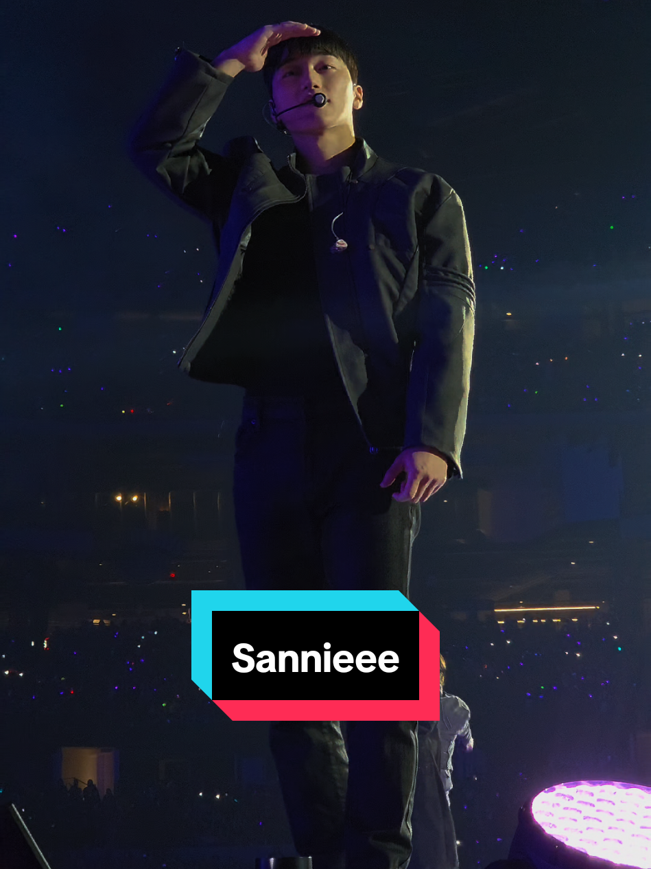 Sans stage presence is so 😩😩 he was interacting with us a lot and making sure we were seen #ateezfyp #ateez #choisan #ateezarlington #choisanedit 