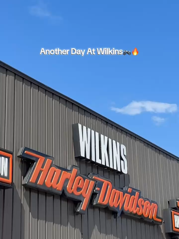 Another day at Wilkins..... #harleydavidsonmotorcycles #harleydavidsonlifestyle #BaggersOfTikTok #harleydavidsonroadking #Baggers #Vermont #Harley #BikeNight #HarleyDavidsonRidingAcademy #harleydavidson