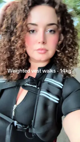 #weightedvest #walk #weightloss #training 