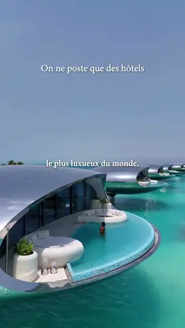 On ne poste que des @hotelsfr 🗝️ Le Shebara Resort se trouve sur l’île Sheybarah, en mer Rouge, dans la province de Tabuk en Arabie Saoudite 🇸🇦  On y accède en hydravion ou en bateau depuis l’aéroport international de la mer Rouge. Un lieu unique mêlant luxe, nature et évasion totale. 📽️ ＠t.alblwii ＠danieltravl ＠charlysph ＠prestigehouses ＠natassia.murray ＠inmyfeelingszz ＠ioanabreota ＠jessicabounni ＠dr_rimashaar ＠elionogueiraofficial ＠jerometraveller #hotelsfr #shebara 