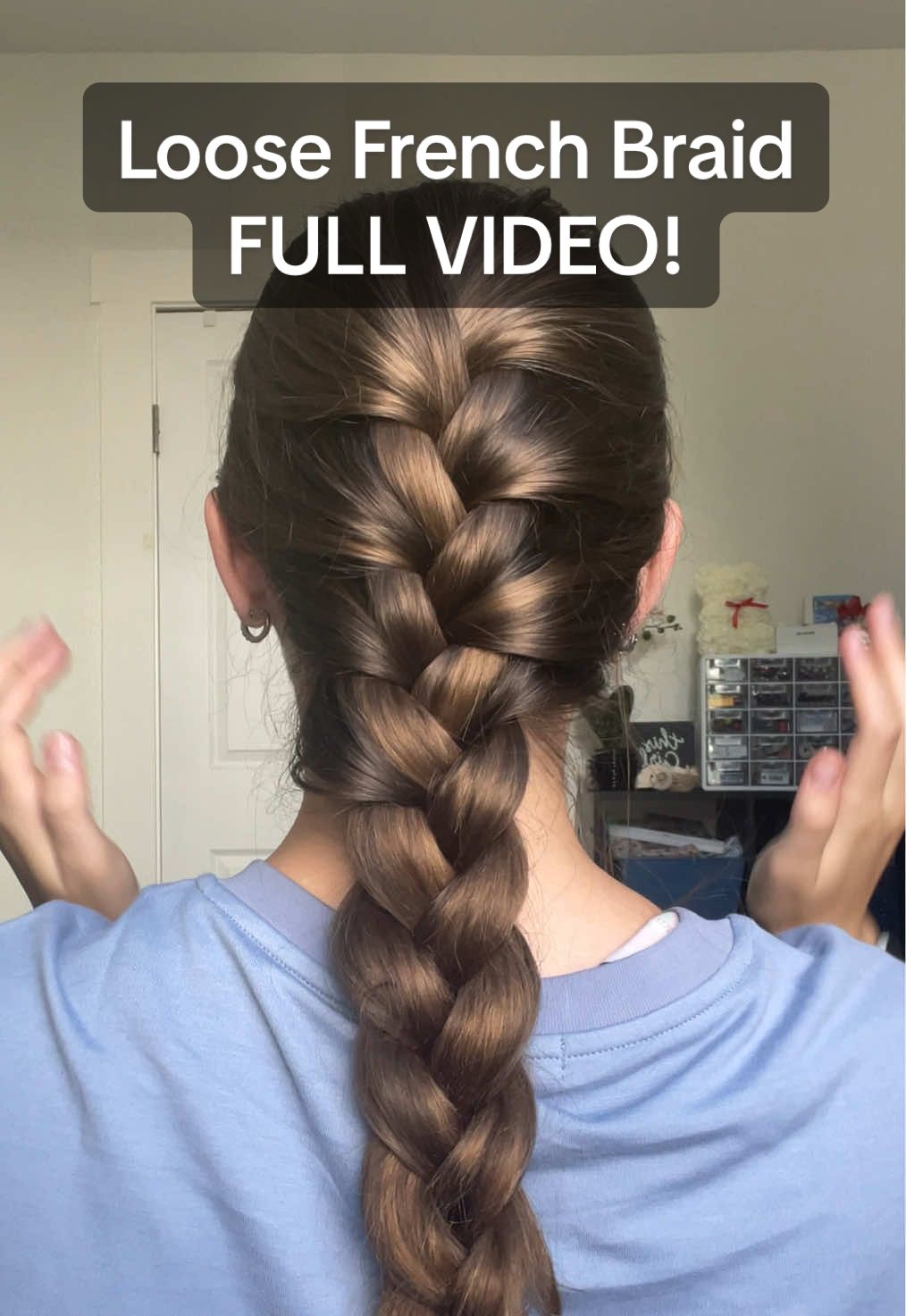 Full video of a loose French braid! I’ve been getting some feed back that the tutorials + a full video with no cuts is helpful for you guys! Let me know if you have questions!! #frenchbraid #braidtutorial #frenchbraiding 