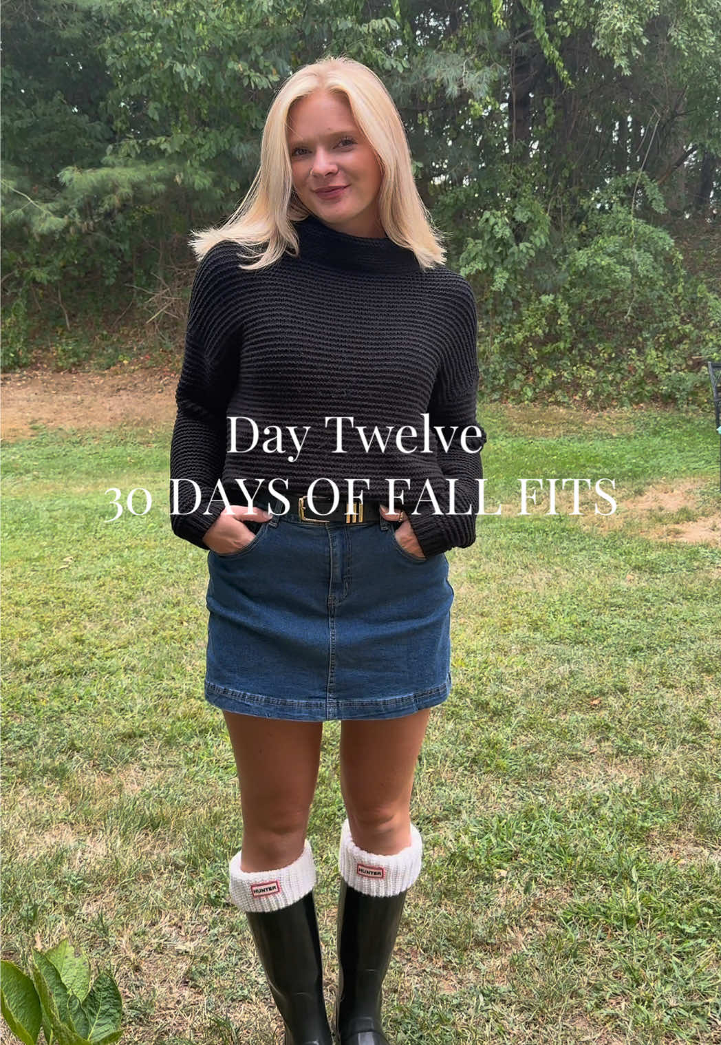 Loving the way this skort paired with Hunter Boots looks ! Day 12 of my 30 Days of Fall Fits! 🤎🫶🏻 @Hunter Boots  #fallfashion #falloutfits #fallinspo #fallfit 