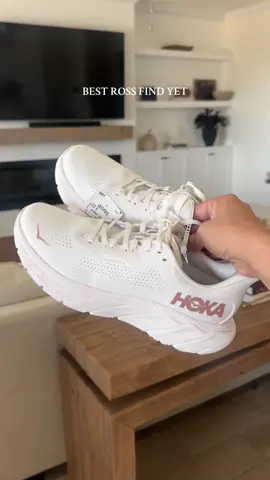 2025 @Ross Dress for Less find of the year for me 🙌🏼 #ross #rossfinds #shopping #shoes #shoehaul