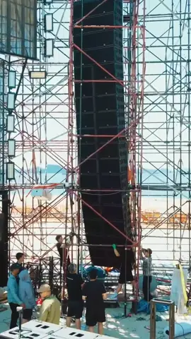 After bouncing back from a typhoon 🌊 and completing a massive expansion, Valley Beach Club in Ha Long Bay is BACK—bigger than ever. ✨ 5,000-capacity beachfront venue 🎶 Festival-grade K1 system by Certified Partner PRO-AVL Vietnam (@thangproavl) 📍 4,800 m² site overlooking Ha Long Bay 🔥 Now one of northern Vietnam’s top EDM destinations, with DJ Mag Top 100 artists on rotation! This powerhouse setup features K1, K2, K1-SB, KS28, A10, A15, KS21 + 24 LA12X amps—delivering crystal-clear coverage from the dance floor to the sky decks, built to handle the tough coastal conditions.#Lacoustics #FYP #viral #liveevents #proaudio 