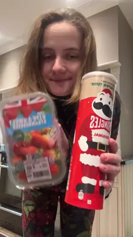 Why are autistic people often drawn to processed food?