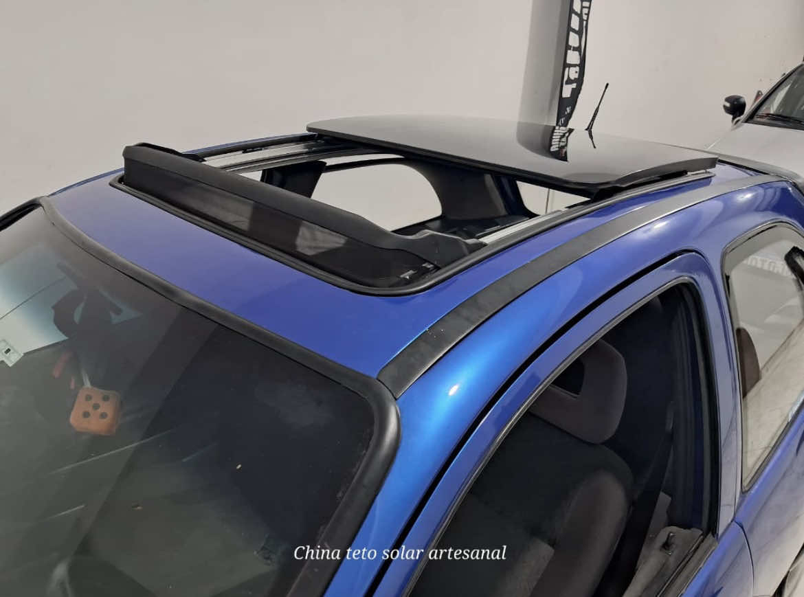 Salve Rapaziada, olha como ficou o teto solar panorâmico no Corsa Wind, eu gostei muito do trabalho e claro é teto abertoi ficou perfeito 
