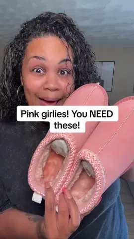 I am in LOVE! They have so many cute colors but pink is my favorite color I HAD to get them! #dreampairs #pinkshoes #fallshoes #clogshoes #shoes 