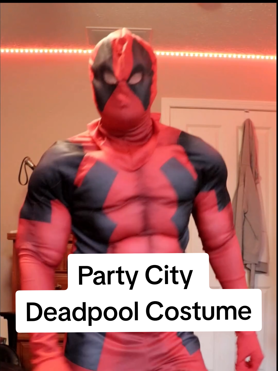 2025's Worst Deadpool Costume #deadpool #deadpoolcosplay #partycity #halloween #halloweencostume 