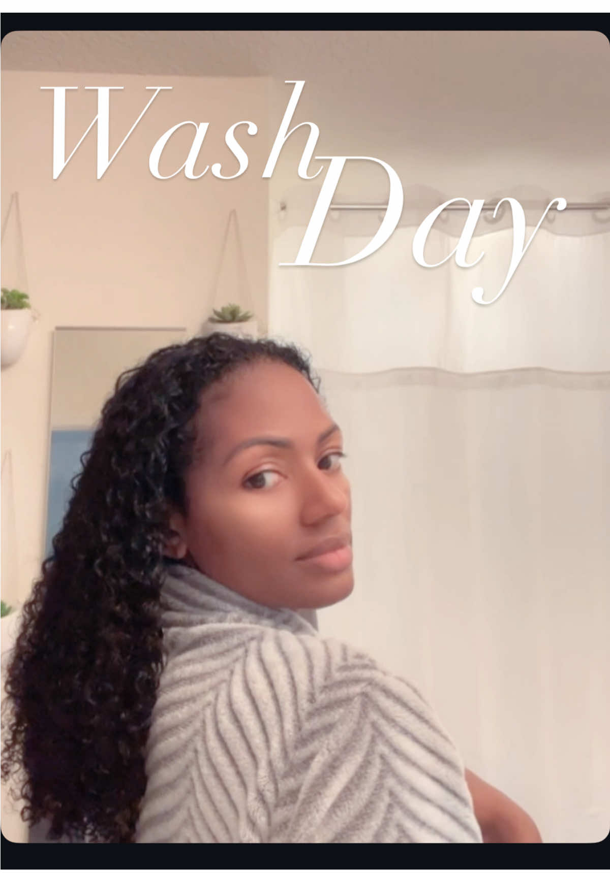Healthy hair starts on wash day 💦✨ Should I drop my full routine? 👀 #WashDay #HealthyHair #HairCareRoutine #NaturalHairCare #CurlyHairCare
