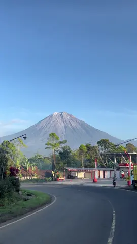 Pov: pom mini ter cantik di pronojiwo dengan view semerunya😍#lumajang24jam #pronojiwo #pertamina 