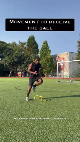 Movement to receive the ⚽️ #etfootballtraining #coacheti #ettraining #Soccer #ripcity            