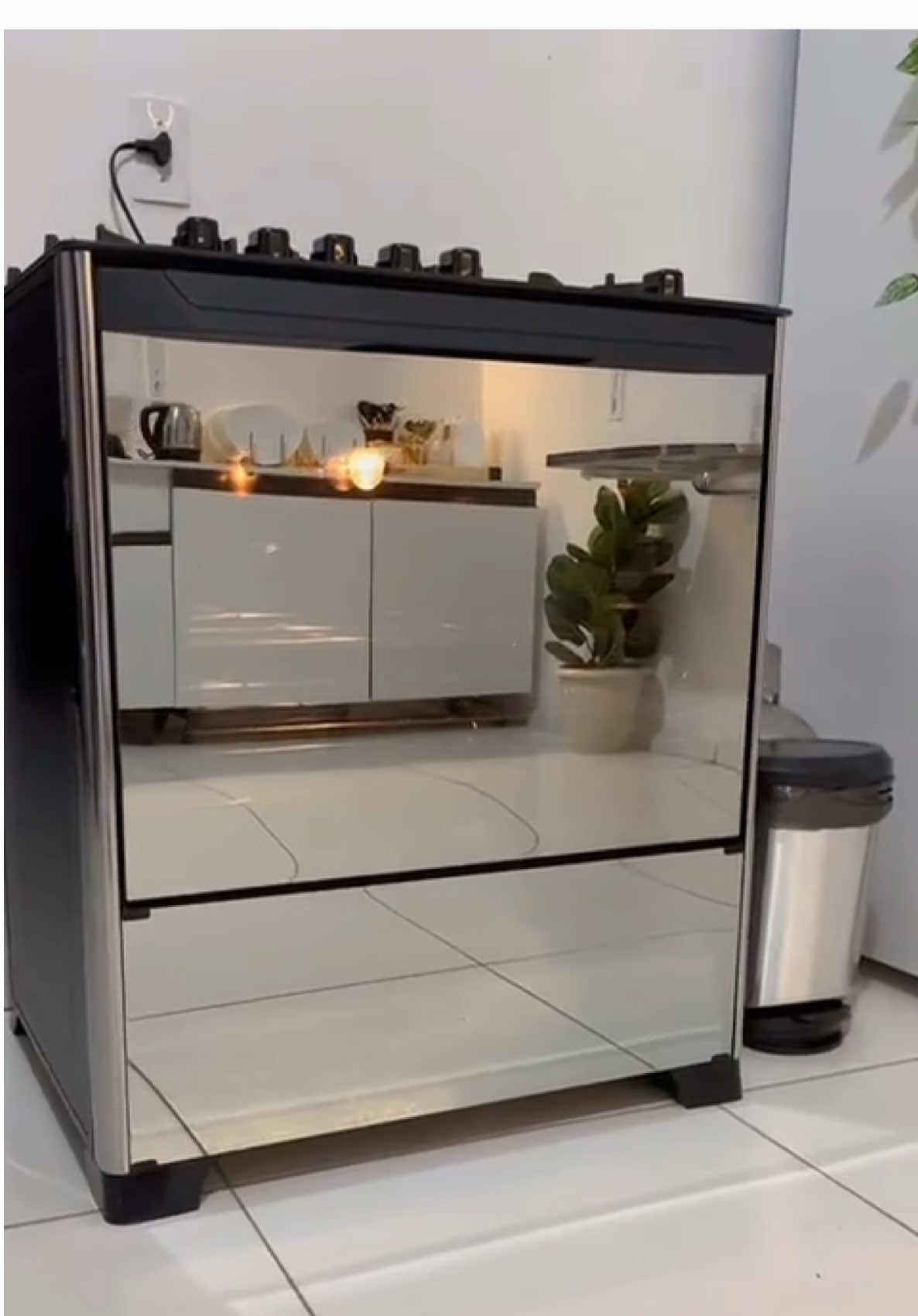 Fogão 5 bocas Dako Magister Style com Mesa de Vidro e Tripla Chama - Bivolt