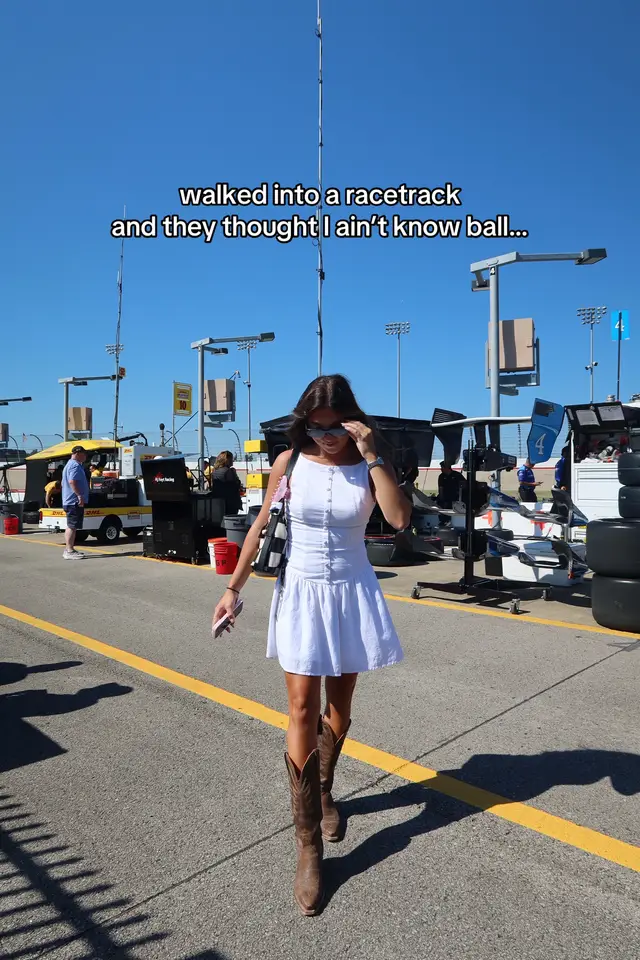 #womeninmotorsport #racecars #racecardriver #formula1 #LanguageLearning 
