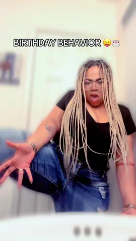 HOW YOU WANT ME TO RIDE HUN?? 🥵🙀👀 ITS A REAL ONE BIRTHDAY 😝 