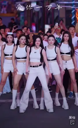 🌈爱你一万年 #唐艺大舞台 #tangyi #douyin抖音 #chinesemusic #hottiktok 