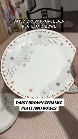 Replying to @Teacher Fhem Nostalgic feels ang vibes ng Daisy brown porcelain plates and bowls. Ang classy tignan. Maganda pangregalo #ceramic #porcelain #kitchenessentials #plate #bowls 
