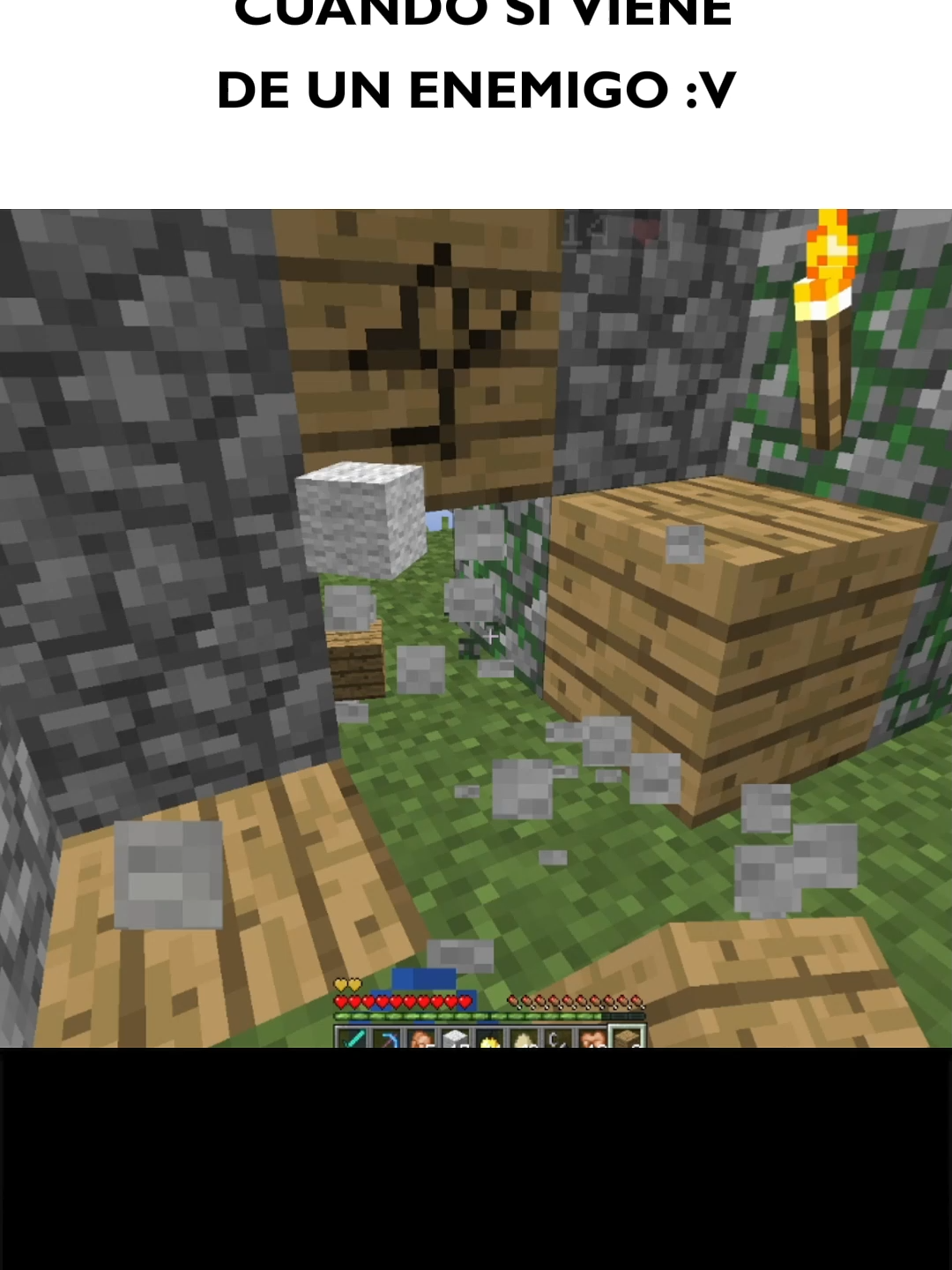 JAJAJAJ supuestamente el tenia que picar con su pico, pero al parecer no tenia y le di uno pe :v xddddd que risa, hace tiempo no me reia asi de una trampa xD , algun dia me comprare un micro para grabarme 🤣🤣🤣 #skywarsminecraft #minecraftedit #universocraft #legendspd #fyp #minecraftmemes #MinecraftCommunity #MinecraftViral #gamers
