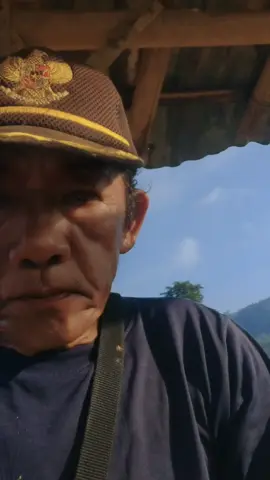 pagi hari panasnya sudah agak menyengat