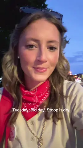 SAT!!! @caroline #cooponastoop #bidday #chiomega 