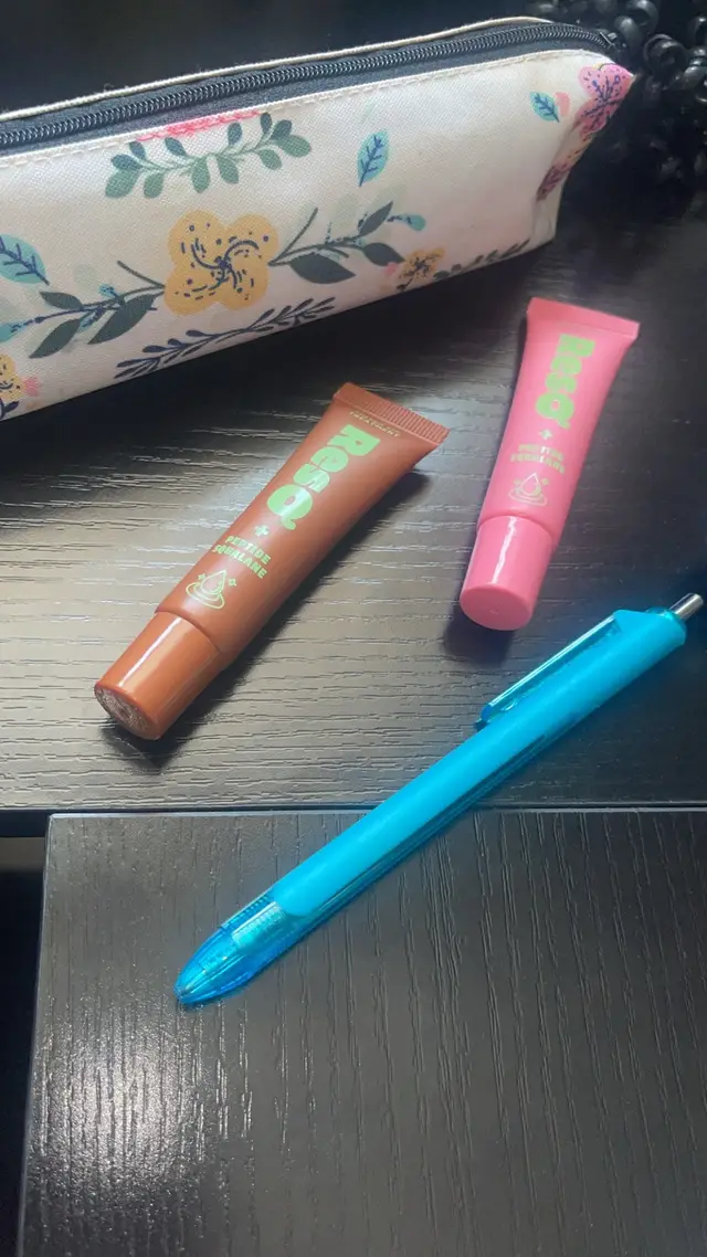 Been working!!! And had my wisdom teeth removed!!! Will have videos soon💕💕#wisdomteethremoval #ozlab#favoritelipbalm 