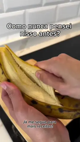 Qual nota você dá para esse lanche ? 😍 Para fazer isso você precisa: 1 banana 2 ovoS Peito de peru e queijo Espinafre #tortilha #banana #wrap #wrapfit #lanche              