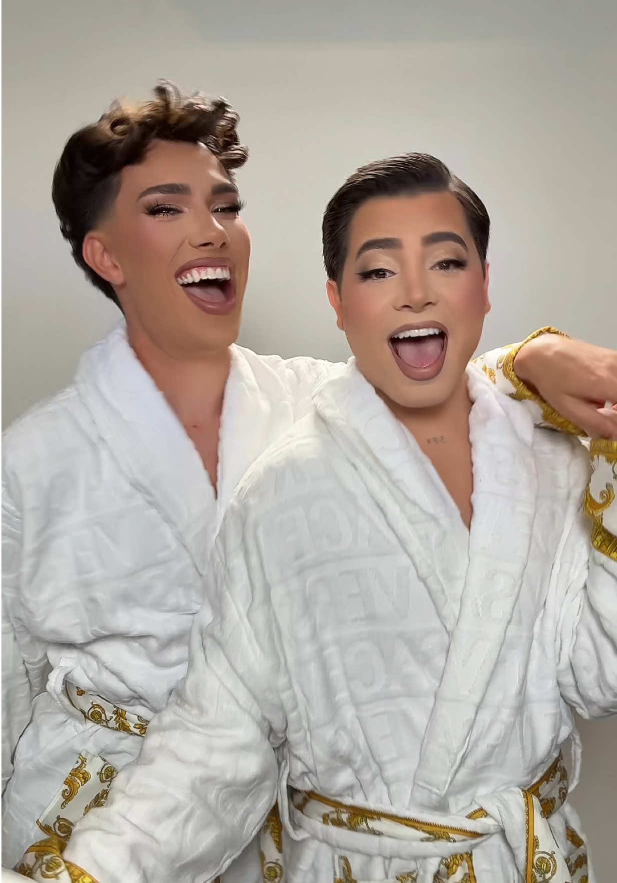 Muy barbies dices tú 💋 @James Charles 