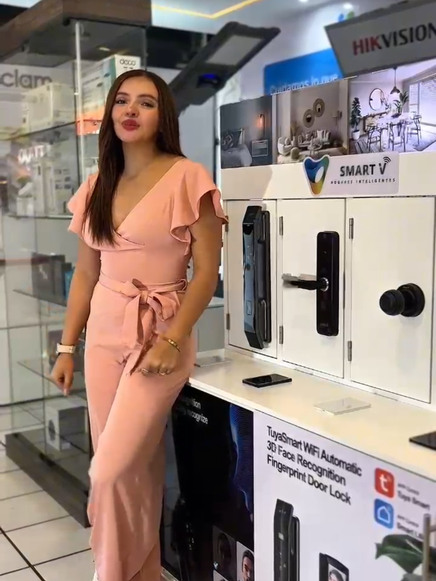 Te invitamos a visitar nuestro #ShowRoom en Quito, distribuidores de las mejores marcas #Hikvision #SmartV #Tuya #Ezviz
