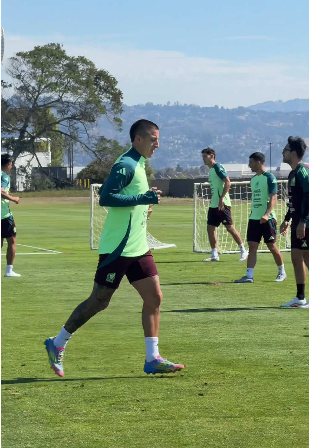 Este post se comenta felicitando a los cumpleañeros 🫶🏼 🤩 #miselecciónmx #pistachesensalaaverde #futbolmexicano #mexico 