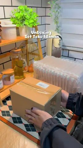 Akhirnya dapat pun grab set teko idaman kalbu ni 😍  Sumpah sangat lawa nampak peremium. design english style mmg cun 🫶 #unboxing #unboxingvideo #unboxingasmr #barangrumah #settekoaesthetic 