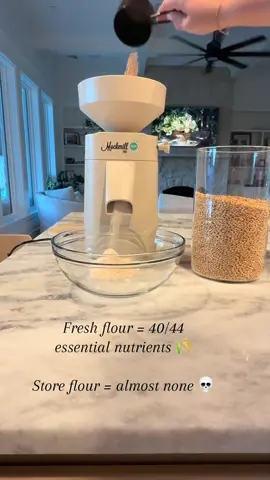 ✨ Freshly milled flour isn’t just a “trend” - it’s the way flour was always meant to be. 🌾 When you mill your own grain, you’re getting 40 of the 44 essential nutrients your body needs to survive. Store-bought flour? Almost none. Why? 👉 The bran and germ — where the oils, vitamins, and minerals live — are stripped out for shelf life. 👉 Within 72 hours, most of the nutrients in flour are gone. 👉 “Enriched” flour is just a handful of synthetic vitamins sprayed back in. So yes... pouring wheat berries into jars may look 