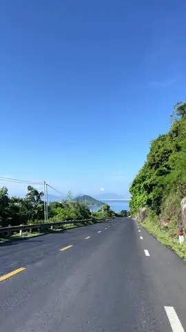 Ngắm Hòn Nưa từ đèo Cả buổi sáng sớm ⛰️🌊 #honnua #honnuaphuyen #deoca #đèocả 