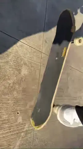 kickflip in school#skatinginschool #kjckflip#schoolkickflip@GojoJJK 