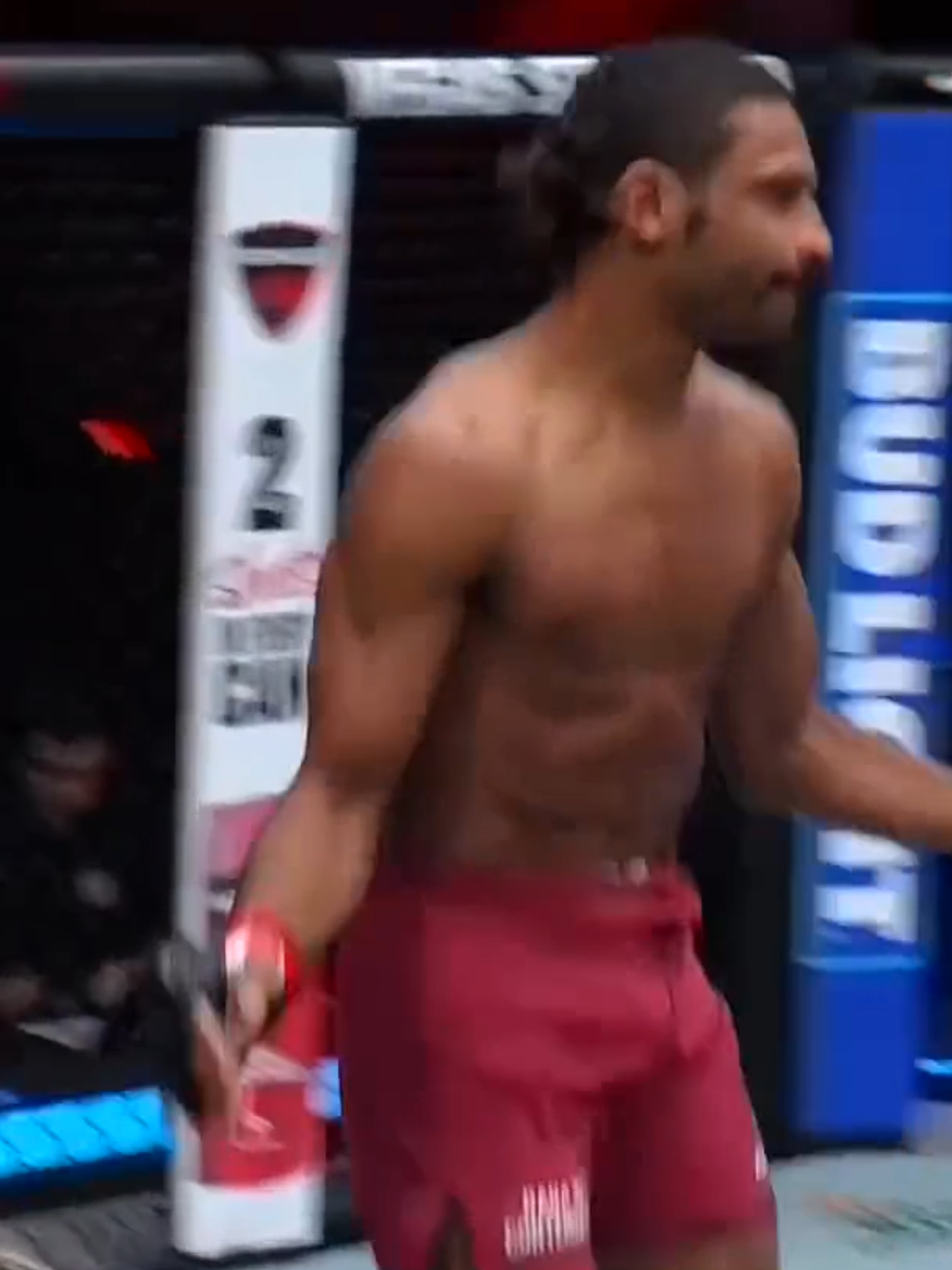 Mandel Nallo lands a HEAVY right hand 😮‍💨 #UFC #mma #dwcs #mandelnallo