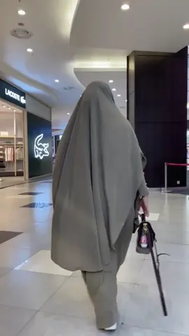 masyaallah,, cakep, nyaman banget, langsung cek keranjang kuning nya #abaya #abayasethijab #abayaumroh #abayastyle #fypシ゚viral @EL Lucky 