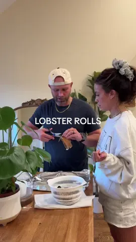 LOBSTER ROLLS😍🦞it’s my bday week and I wanted to try this recipe! #dinneridea #dinnerrecipe #motherhood #recipes #tsitp 