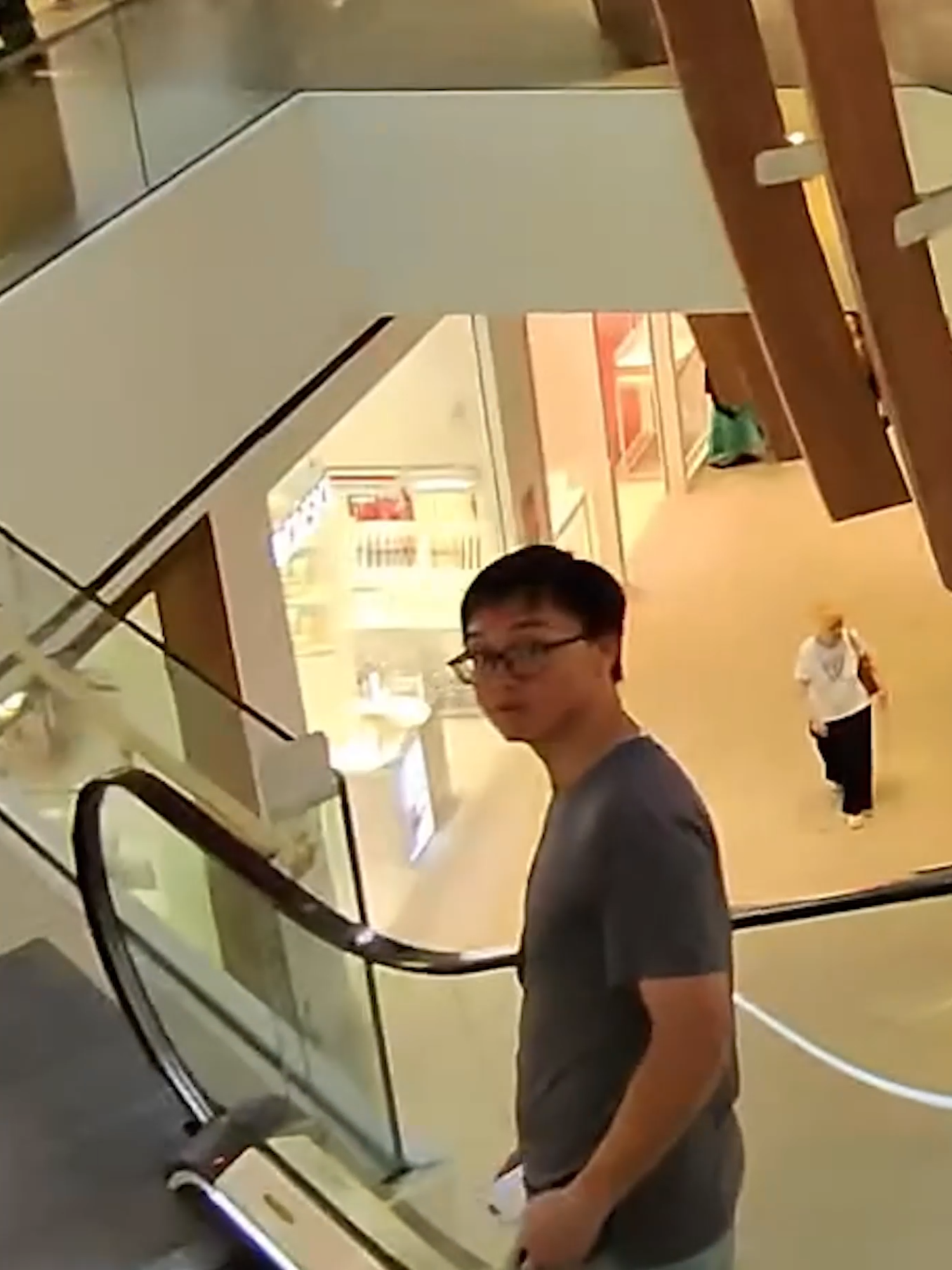 Apple prank (gone wrong) #fyp #prank