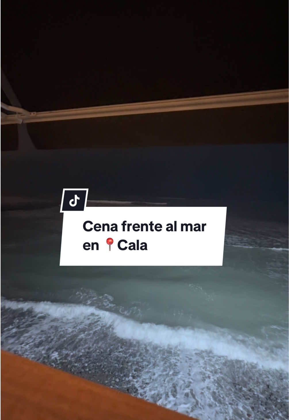 Presupuesto para ir a Cala 👇 La verdad que es un lugar lindo a cualquier hora y más si pides una mesa con vista al mar 🩵 🍣 Salmón 89 🥩Lomo Saltado 89 🥖Servicio de pan 12 Si tienes una próxima cita, este lugar es una buena opción ✨ 👉 Si te gustó dale ❤️ y sígueme como @pame.luc para más datos. #planeslima #datenight #cala #restauranteslima #foodtiktok 
